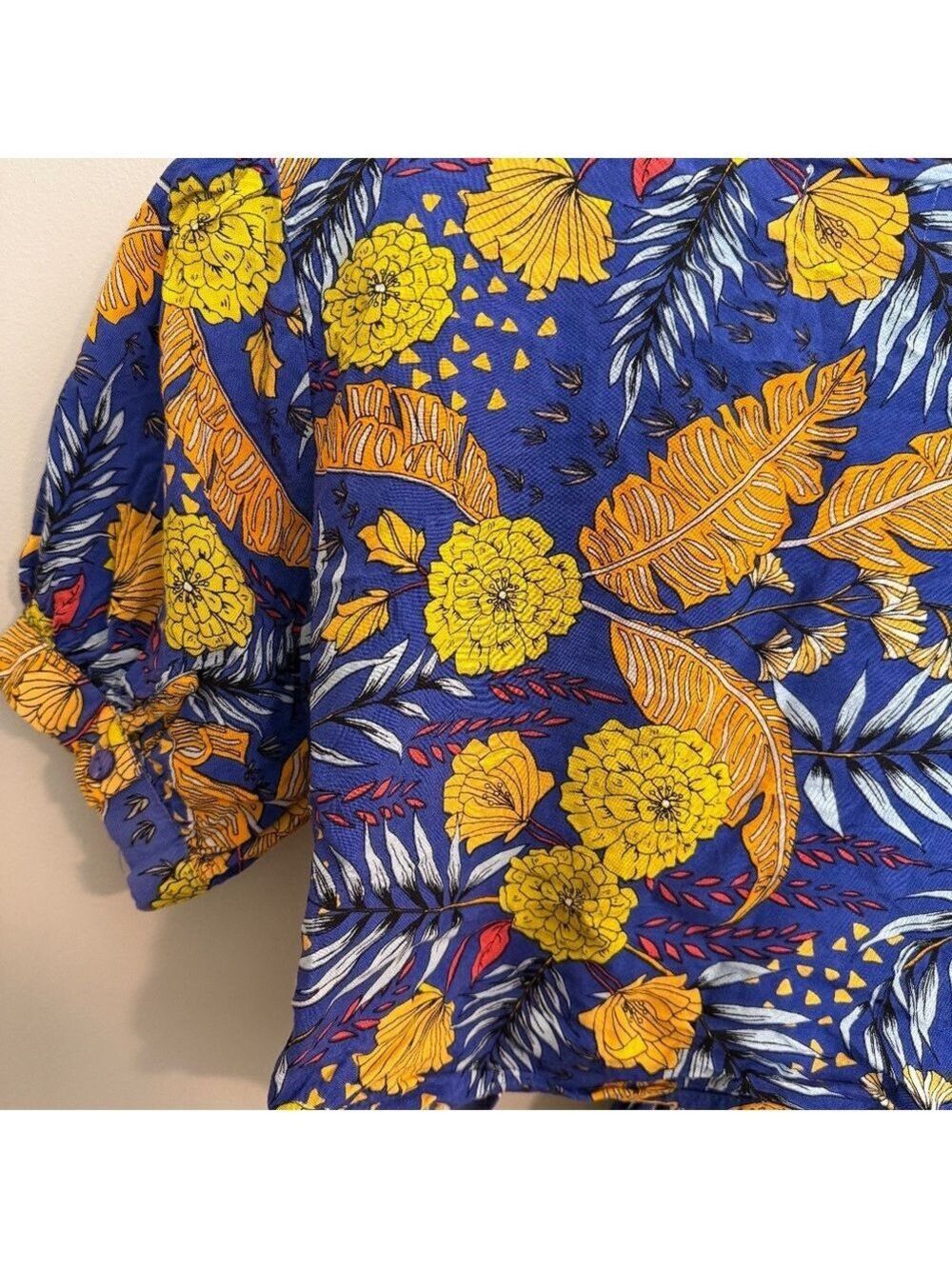 XIX Palms Honolulu Floral Wrap Blouse Size Small - Picture 10 of 10